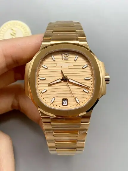 Patek Philippe Nautilus 7118/1200R-010 35MM Rose Gold(1:1 Super Clone)